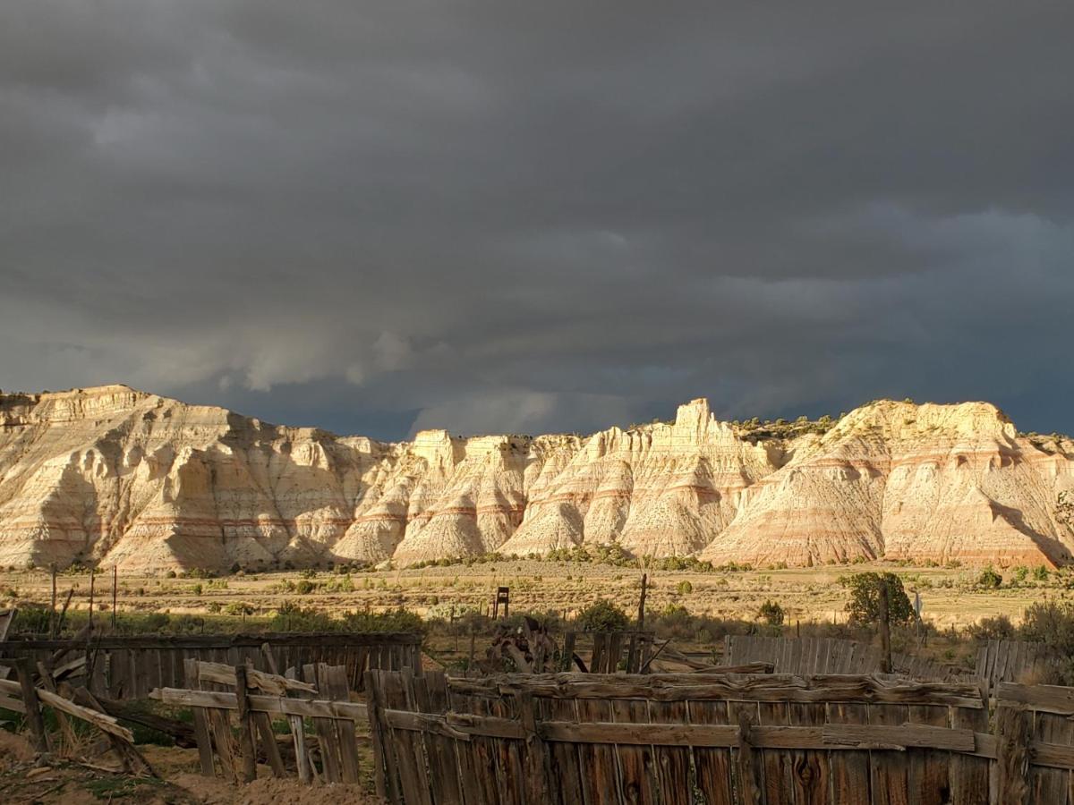 Log Cottages At Bryce Canyon #2 Cannonville Exterior photo